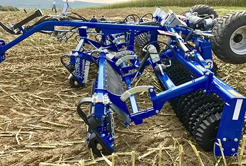 Dalbo Maschine auf dem Acker