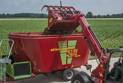 Strautmann Behälter wird beladen